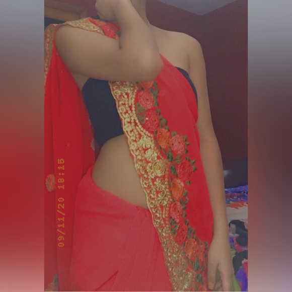 Sari 🥻 - Picture 2 of 2